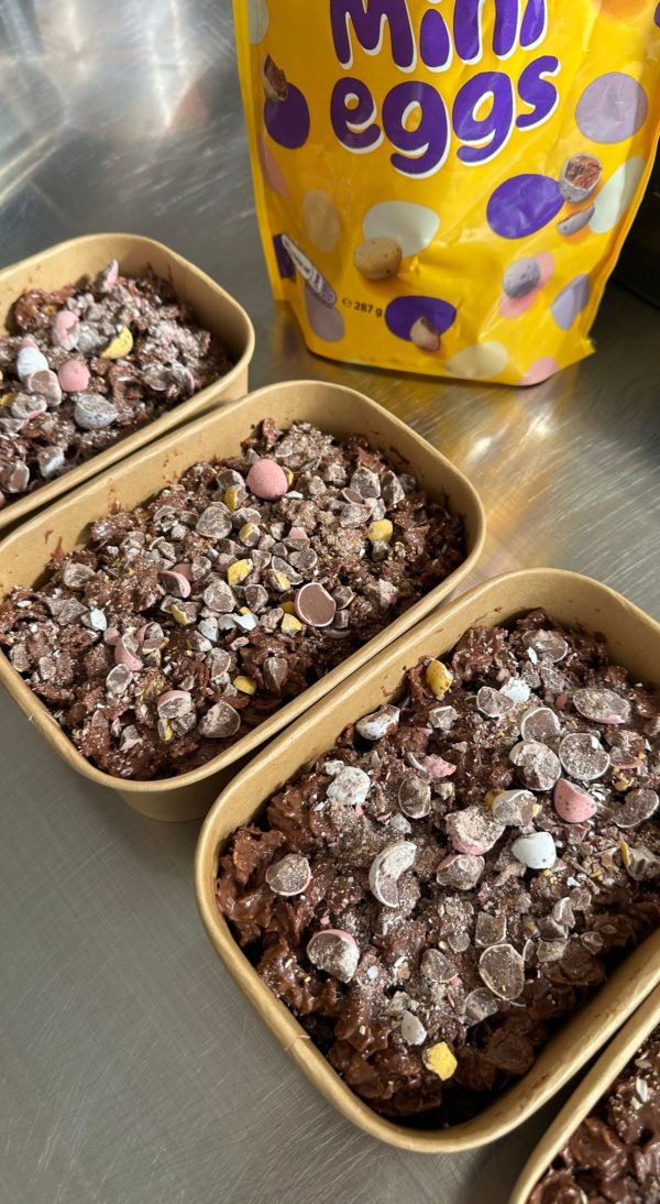 Mini Egg Crunch Cake